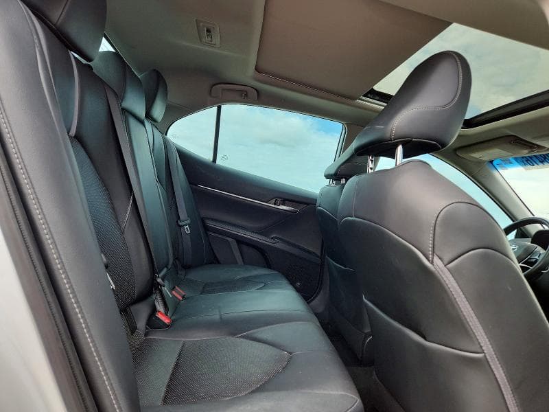 2020 TOYOTA CAMRY XSE 10