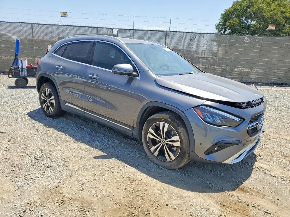 2025 MERCEDES-BENZ GLA 250 4