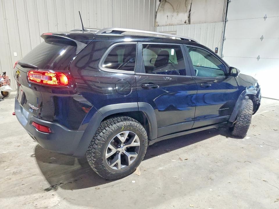 2017 JEEP CHEROKEE TRAILHAWK 3