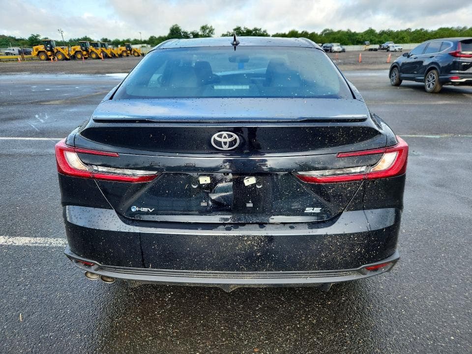2026 TOYOTA CAMRY SE 6