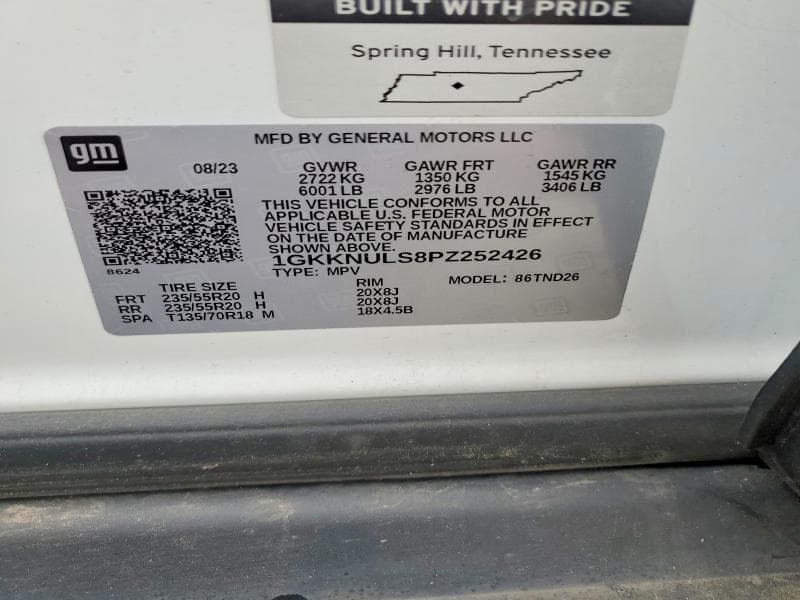 2023 GMC ACADIA SLT 12
