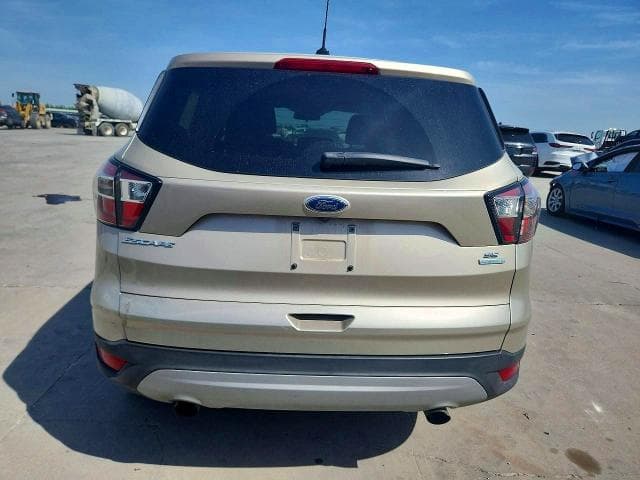 2017 FORD ESCAPE SE 6