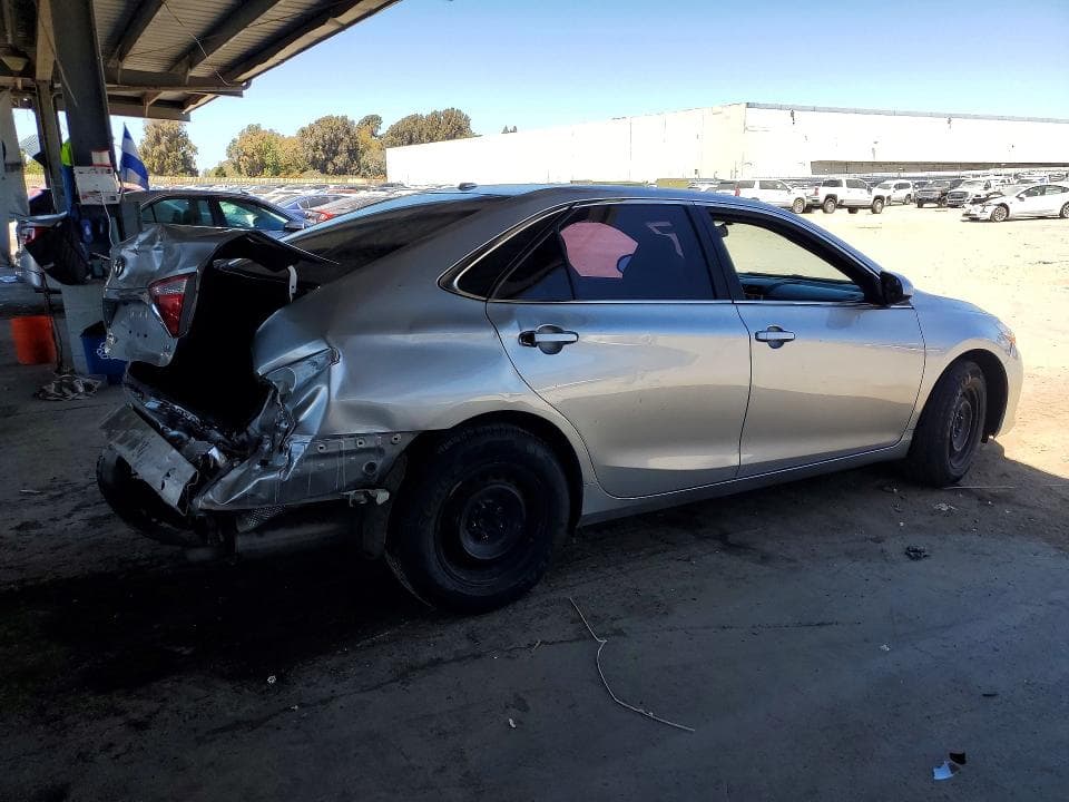 2017 TOYOTA CAMRY LE 3