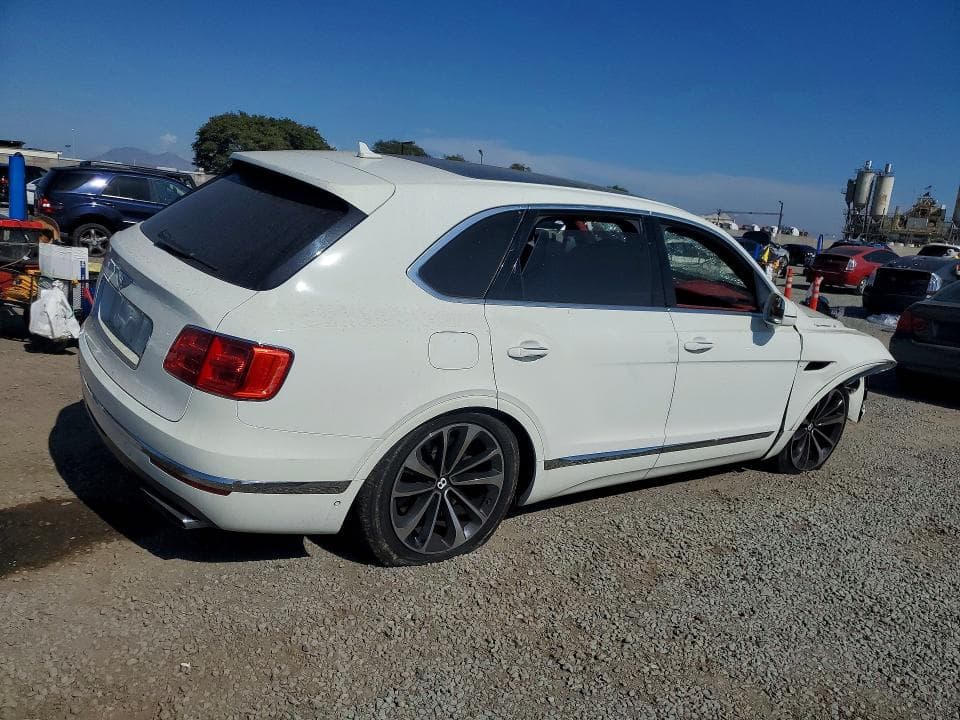 2018 BENTLEY BENTAYGA 3