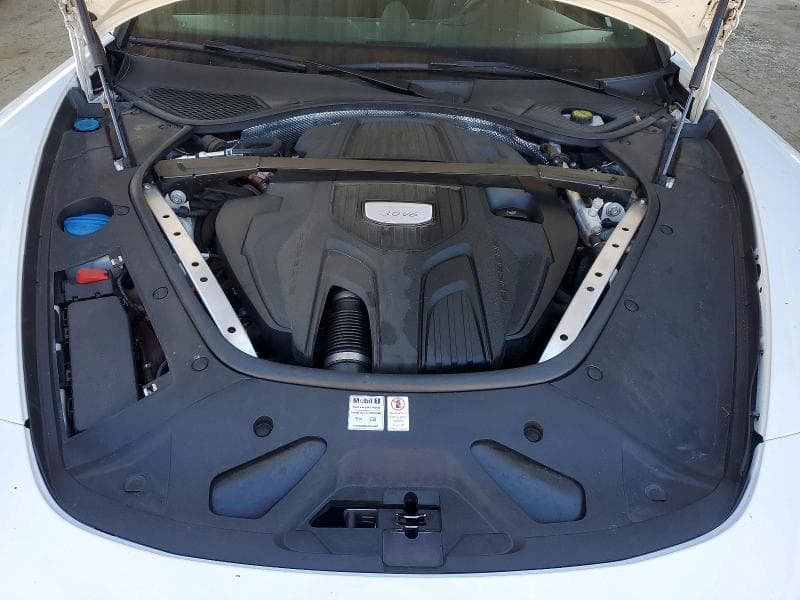 2018 PORSCHE PANAMERA 4 11
