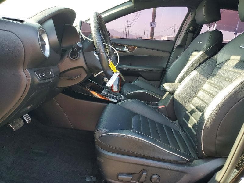 2023 KIA FORTE GT LINE 7