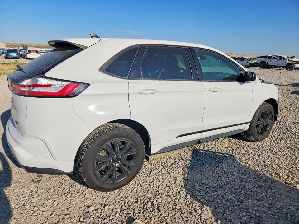 2022 FORD EDGE SE 3