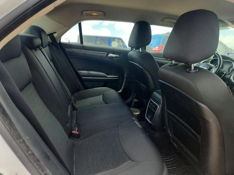 2018 CHRYSLER 300 TOURING 10