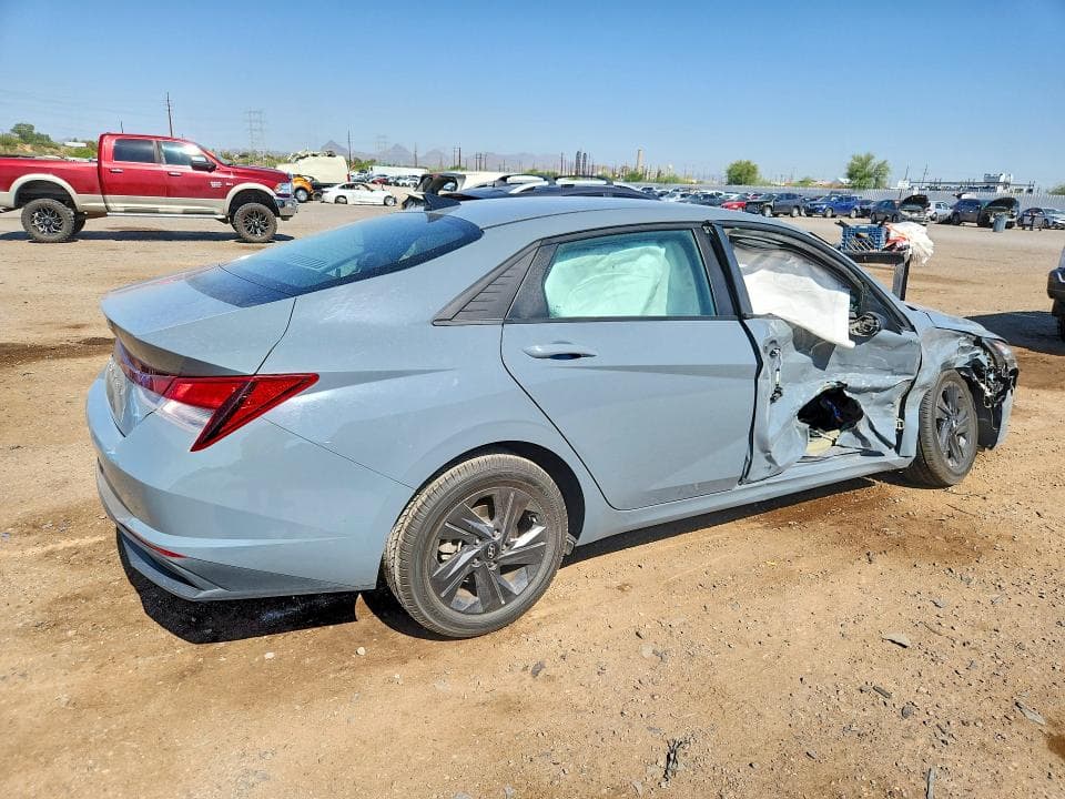 2022 HYUNDAI ELANTRA SEL 3