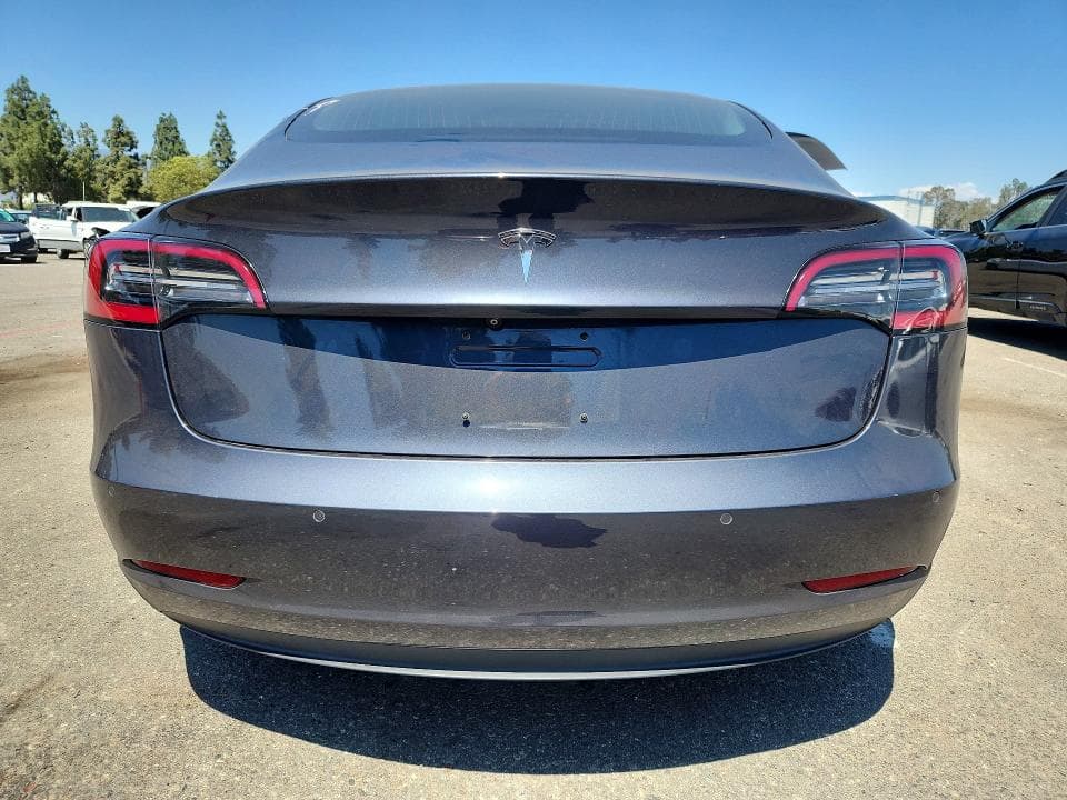 2018 TESLA MODEL 3 6