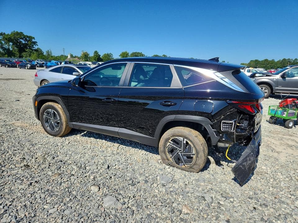 2026 HYUNDAI TUCSON BLUE SE 2