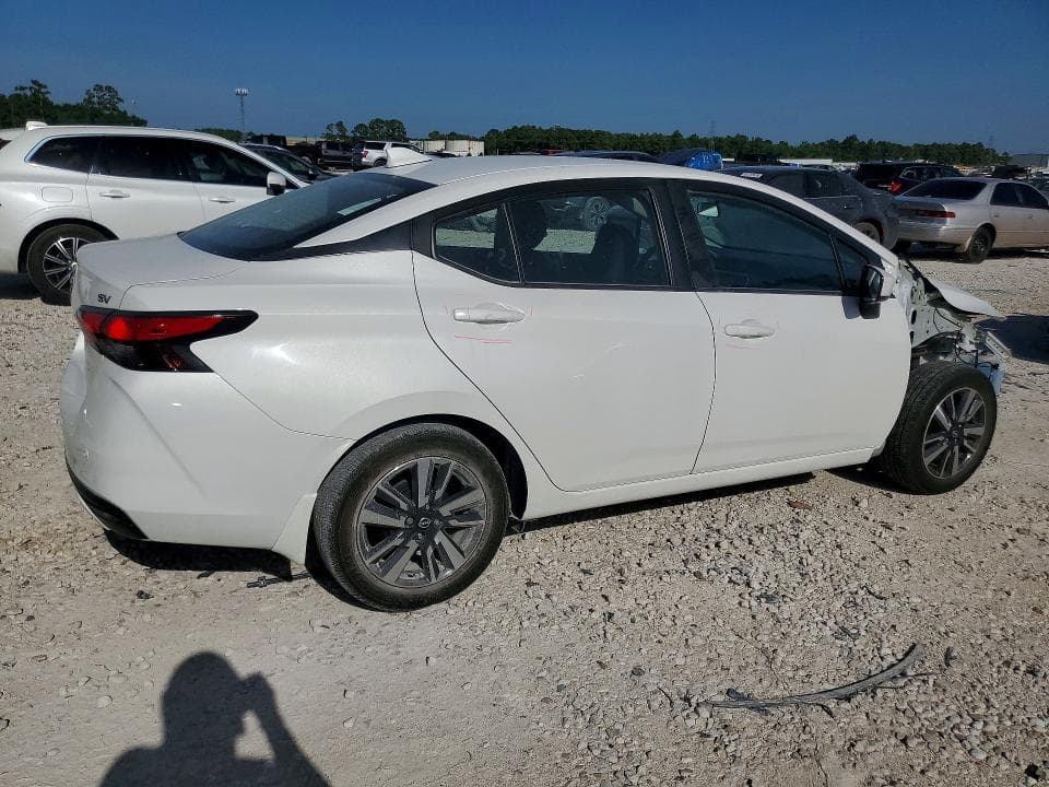 2024 NISSAN VERSA SV 3