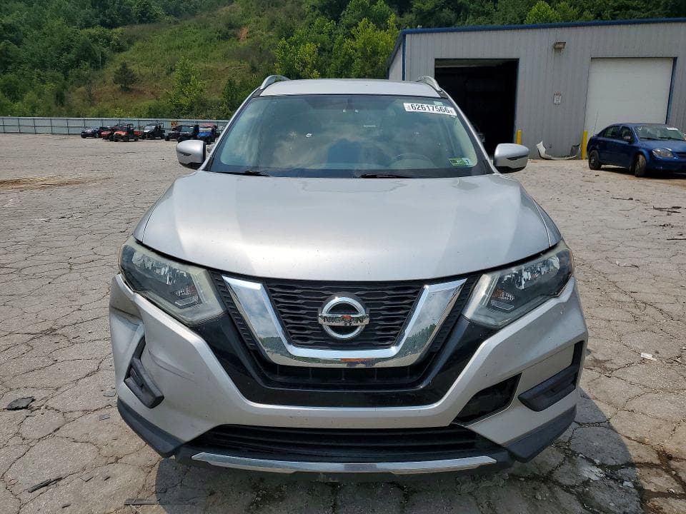 2017 NISSAN ROGUE SV 5