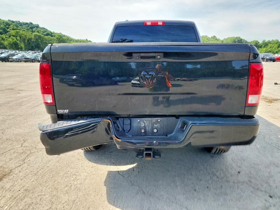 2018 RAM 1500 ST 6