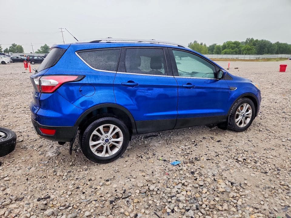 2017 FORD ESCAPE SE 3