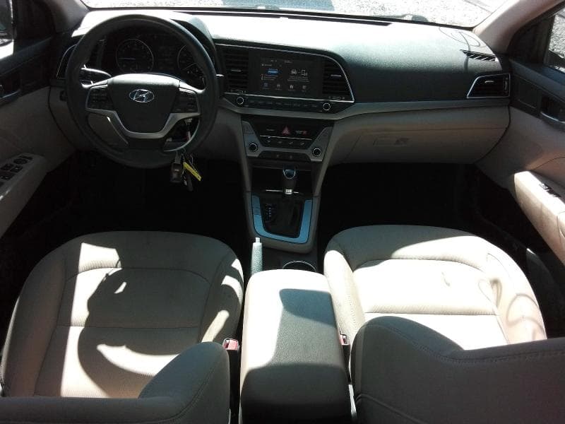 2017 HYUNDAI ELANTRA SE 8