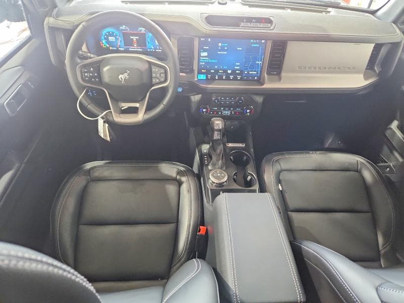 2026 FORD BRONCO OUTER BANKS 8