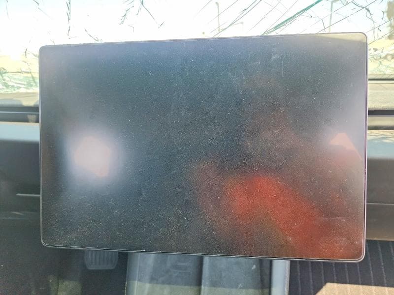 2025 TESLA MODEL 3 9