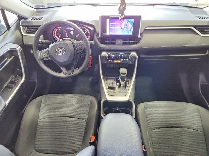 2024 TOYOTA RAV4 LE 8