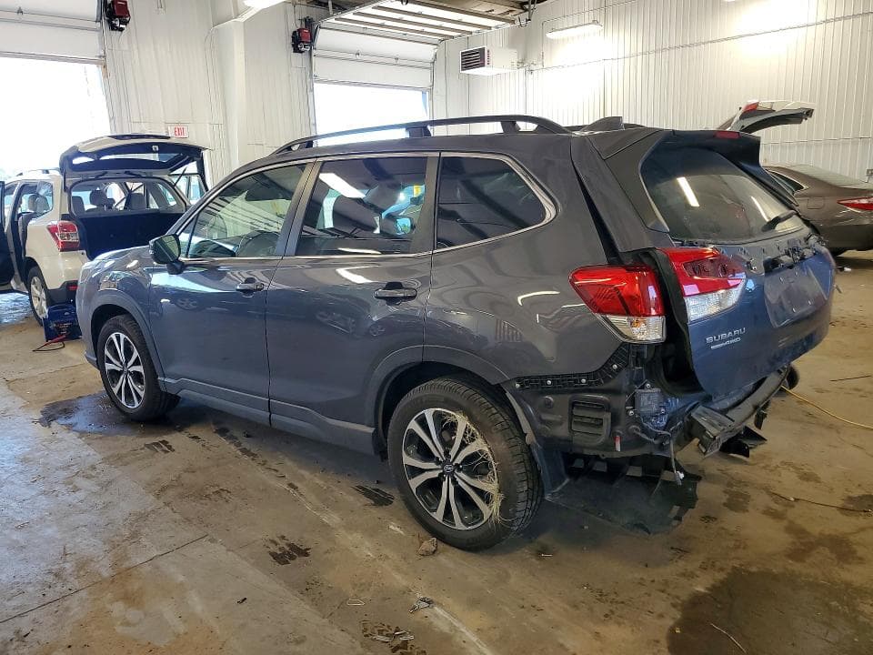 2022 SUBARU FORESTER LIMITED 2