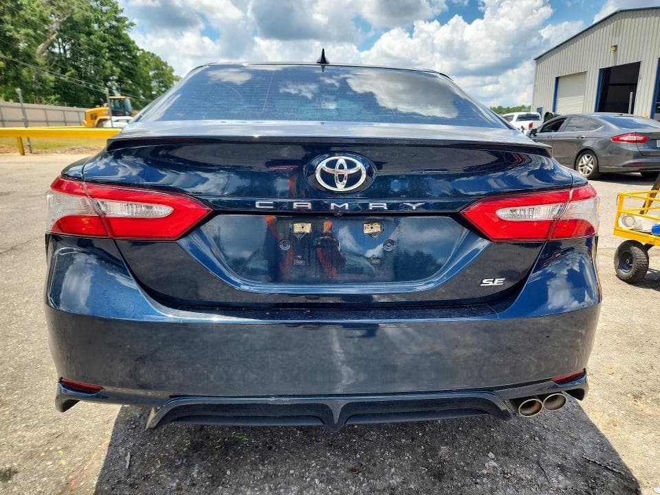 2019 TOYOTA CAMRY SE 6