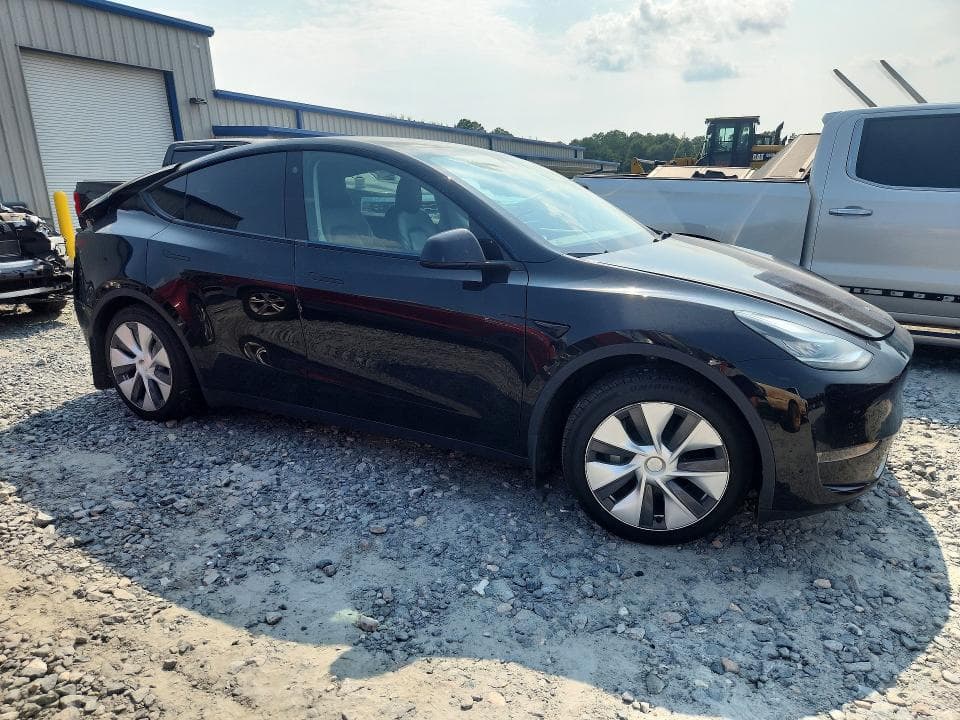 2022 TESLA MODEL Y 4