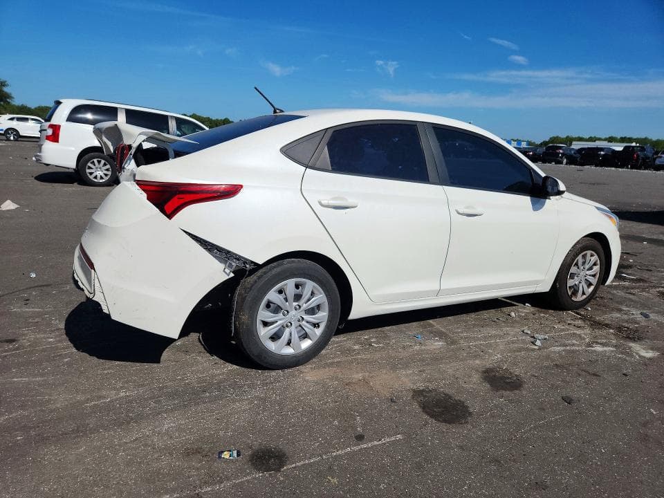 2021 HYUNDAI ACCENT SE 3