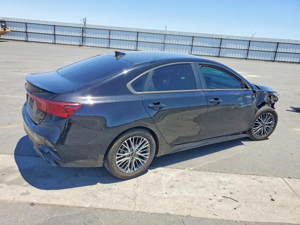 2022 KIA FORTE GT LINE 3