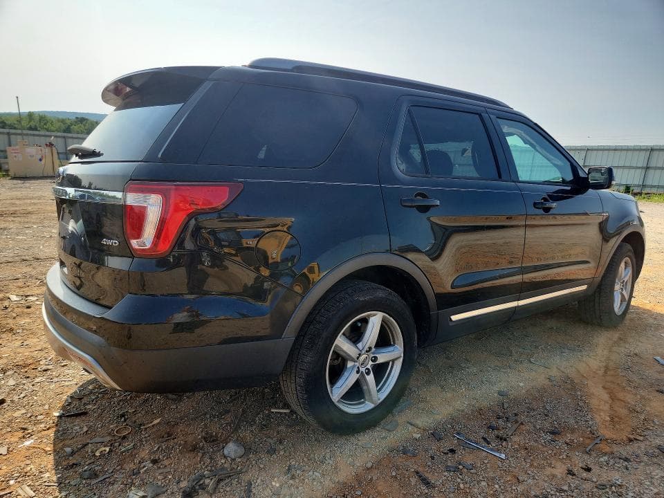 2017 FORD EXPLORER XLT 3