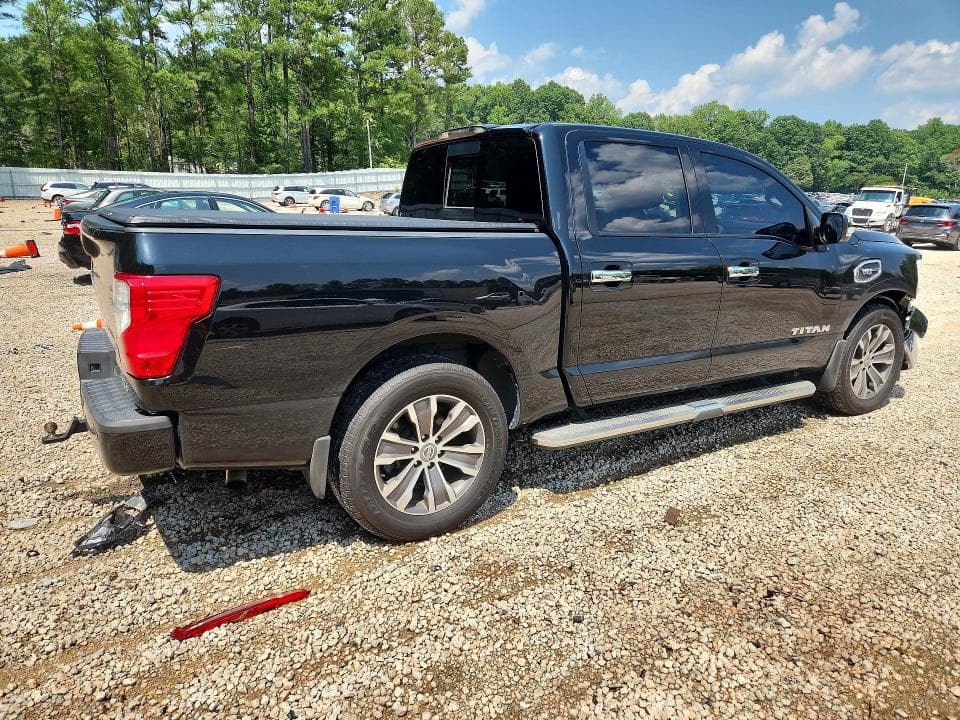 2017 NISSAN TITAN SL 3
