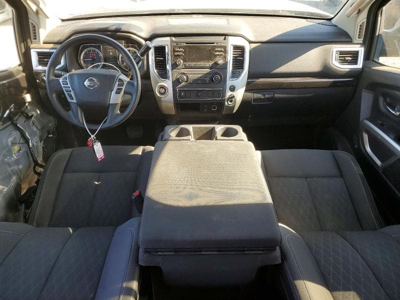 2017 NISSAN TITAN S 8