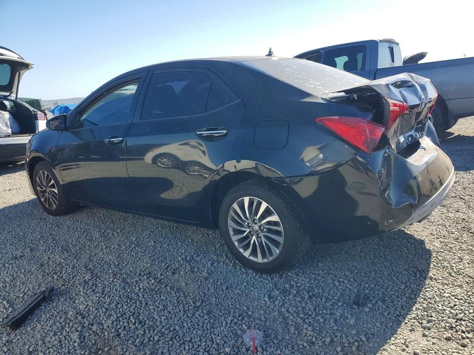 2017 TOYOTA COROLLA XLE 2