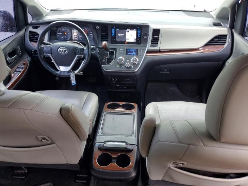 2017 TOYOTA SIENNA LIMITED PREMIUM 7-PASSENGER 8