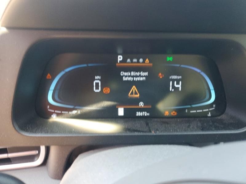2024 HYUNDAI ELANTRA SE 9