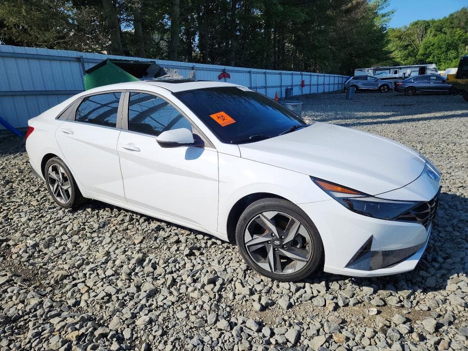 2023 HYUNDAI ELANTRA LIMITED 4