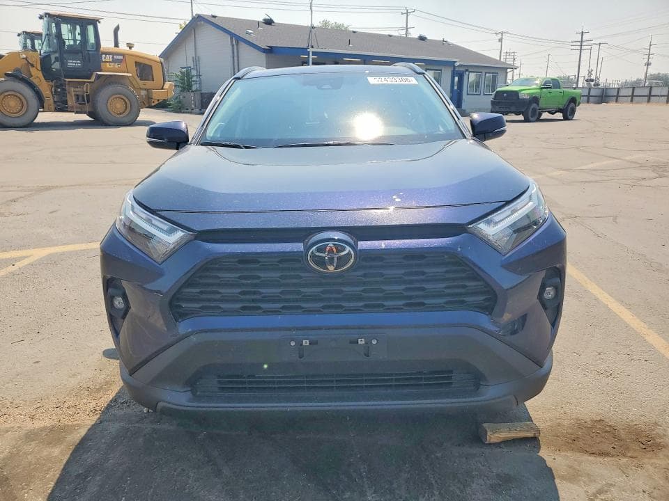 2025 TOYOTA RAV4 XLE PREMIUM 5