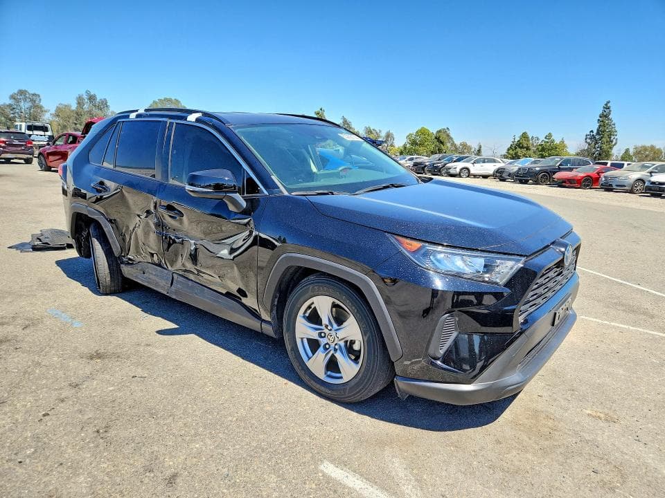 2022 TOYOTA RAV4 LE 4
