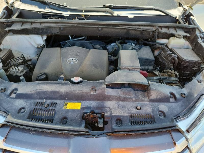 2018 TOYOTA HIGHLANDER XLE 12