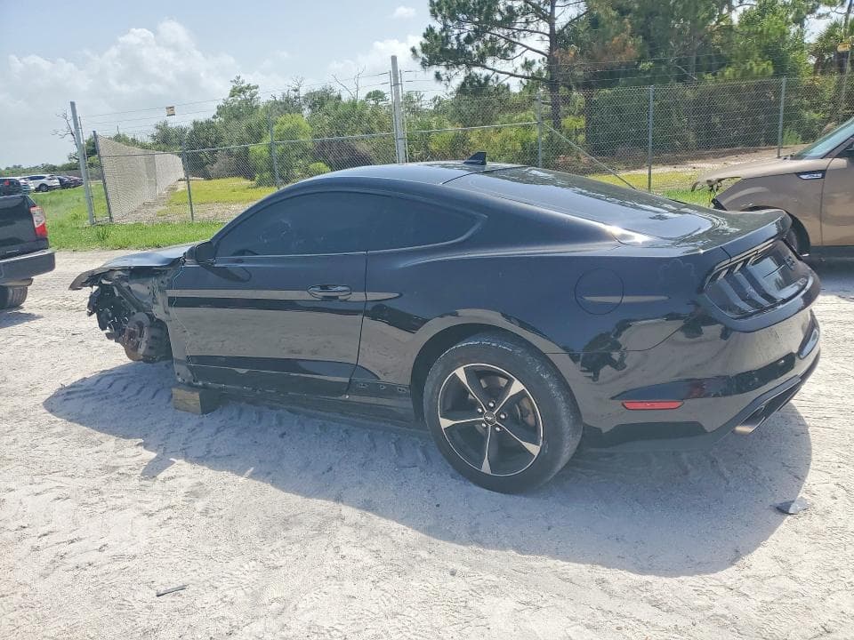 2022 FORD MUSTANG 2