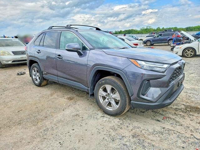 2024 TOYOTA RAV4 HYBRID XLE 4