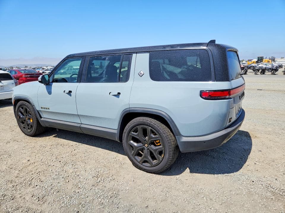 2023 RIVIAN R1S ADVENTURE 2
