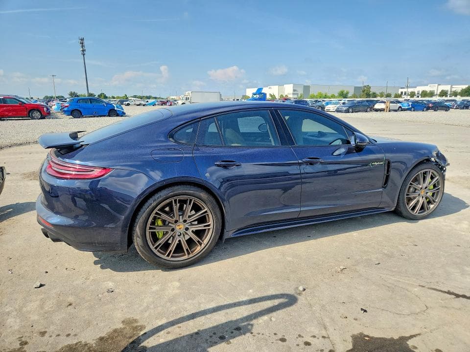 2018 PORSCHE PANAMERA 4 E-HYBRID 3