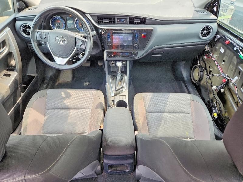2018 TOYOTA COROLLA LE 8