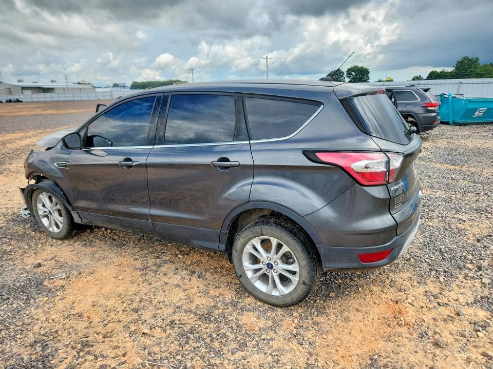 2017 FORD ESCAPE SE 2