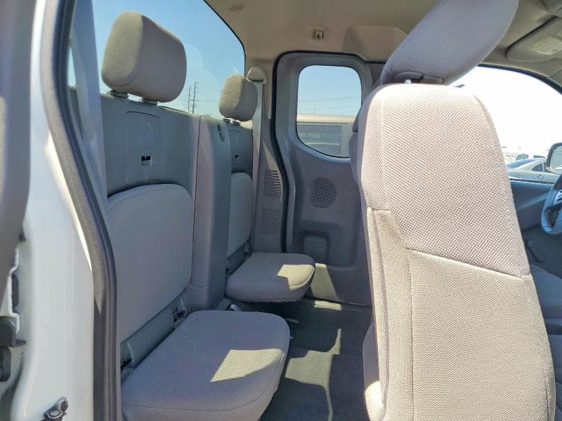 2019 NISSAN FRONTIER S 10