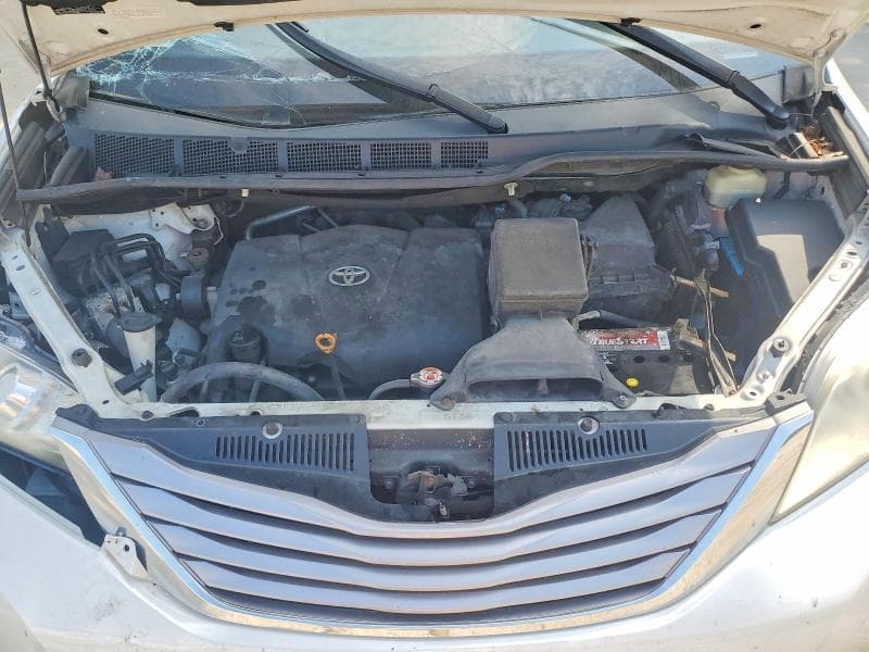 2017 TOYOTA SIENNA XLE 7-PASSENGER 12