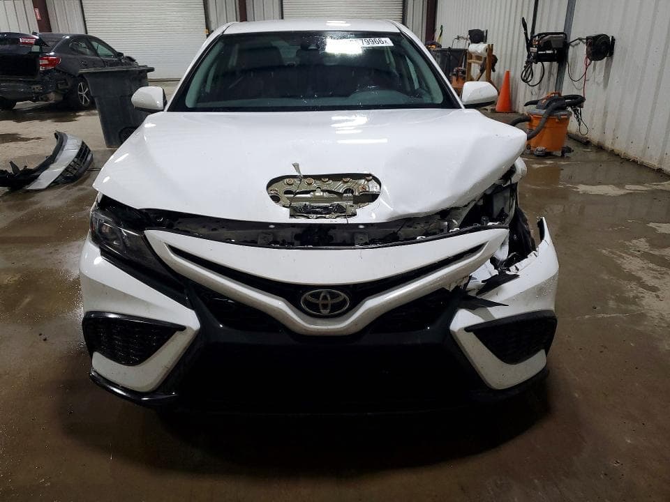 2021 TOYOTA CAMRY SE 5