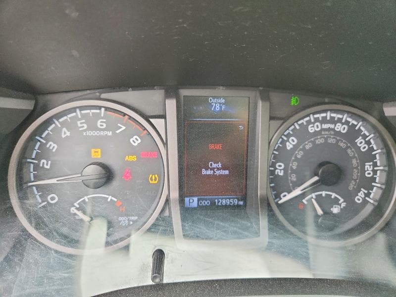 2017 TOYOTA TACOMA TRD SPORT 9