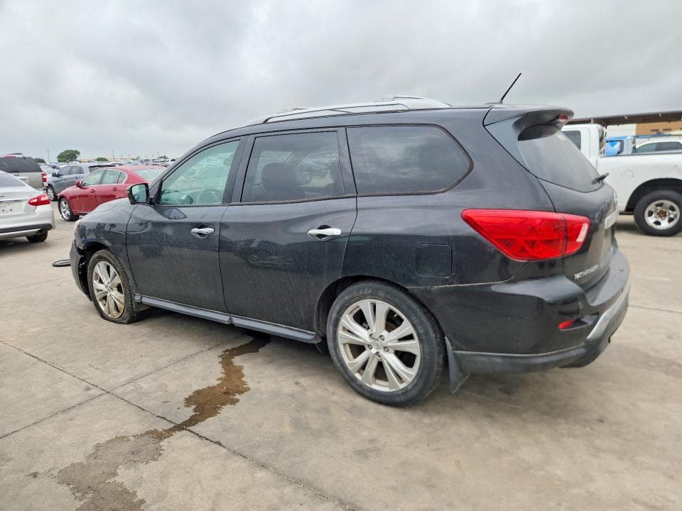 2018 NISSAN PATHFINDER SL 2