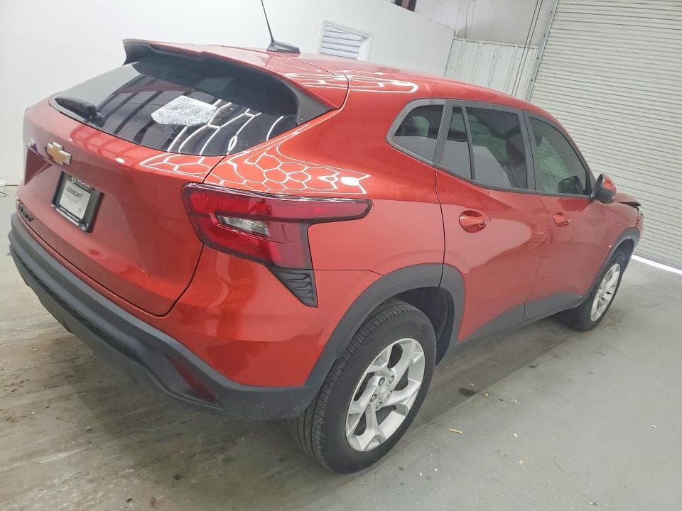2024 CHEVROLET TRAX LS 3